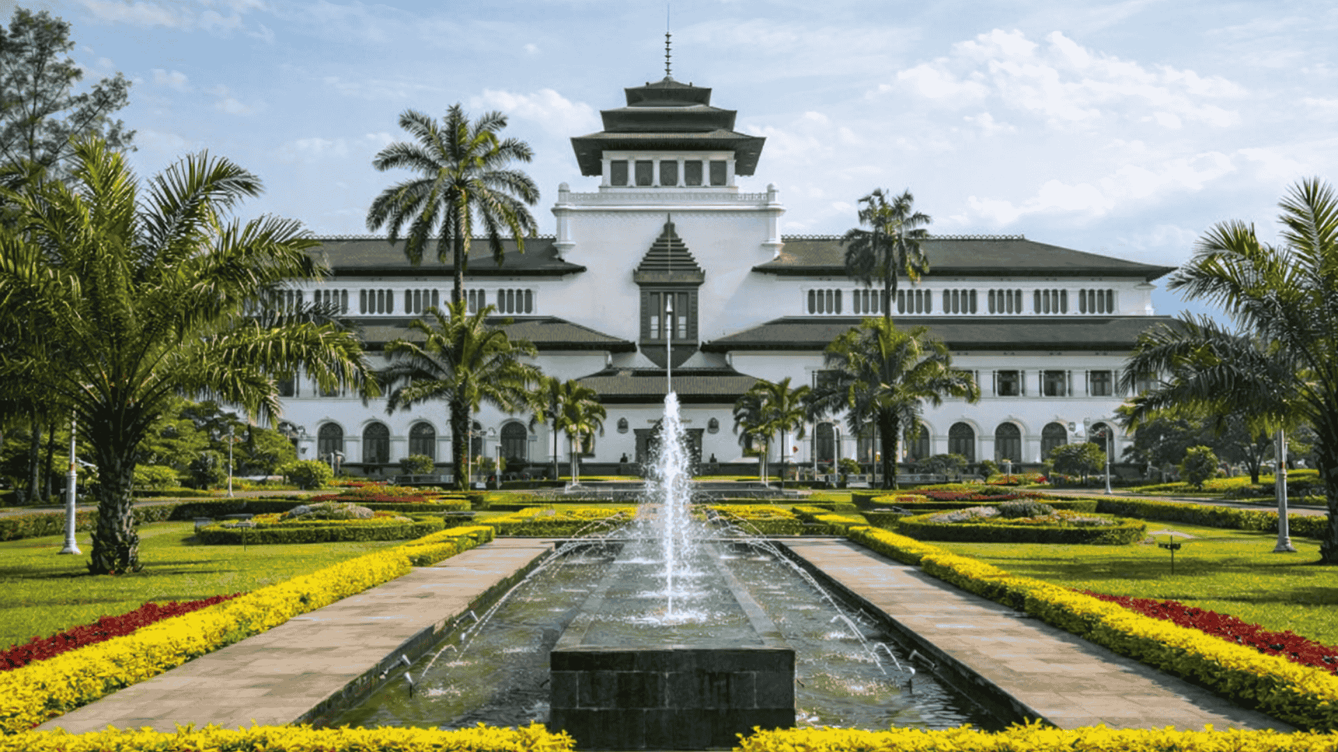 PANDUAN WISATA BRAGA BANDUNG: IKON KLASIK KOTA KEMBANG