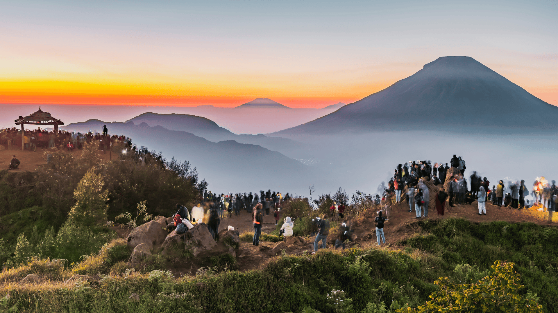 Negeri di Atas Awan Dieng: Waktu Terbaik Berkunjung & Tips Sunrise yang Wajib Kamu Tahu